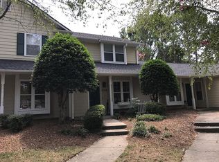 2759 Tiergarten Ln, Charlotte, NC 28210