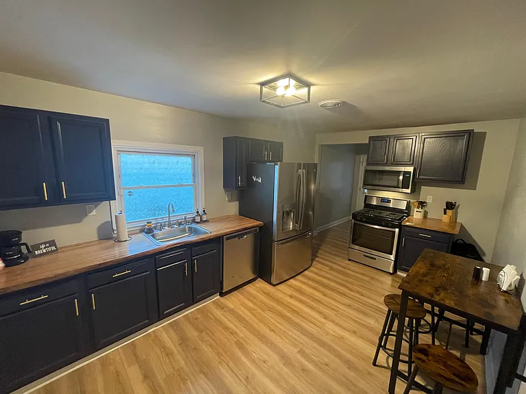 1428 S Hancock St — Photo 8