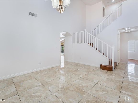 3rd image of 5244 Coral Hills St
