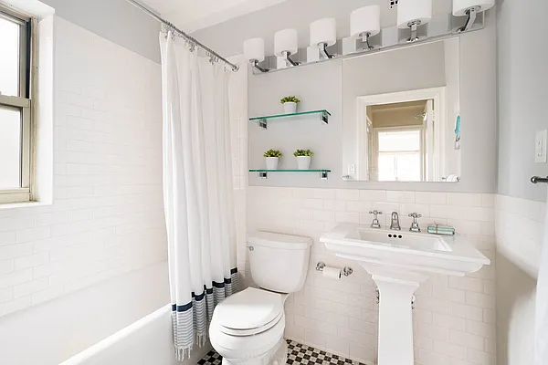 Sold by Brown Harris Stevens | media 19