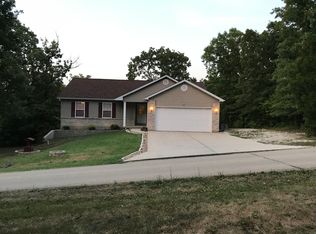 205 Summer Set Dr, De Soto, MO