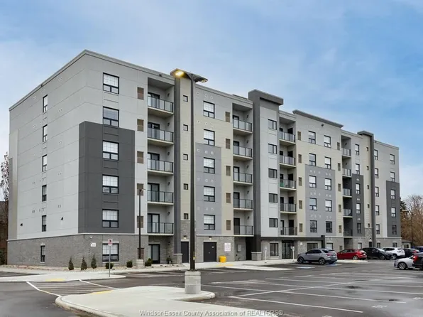 224 Main St E #401, Kingsville, ON N9Y 1A1