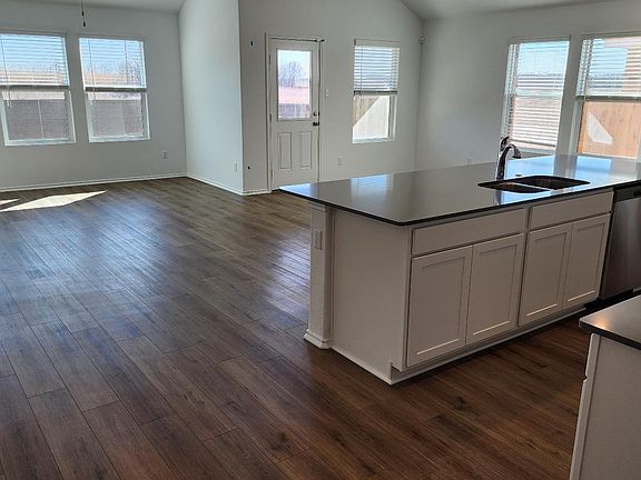 Plenty of light and space in the main living area. Great for parties!
