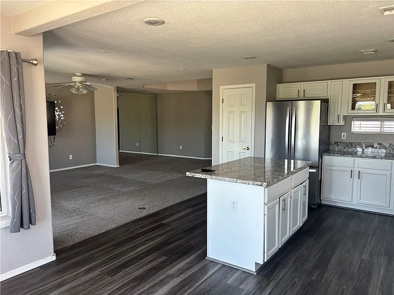 2838 Camino Del Rio — Photo 6