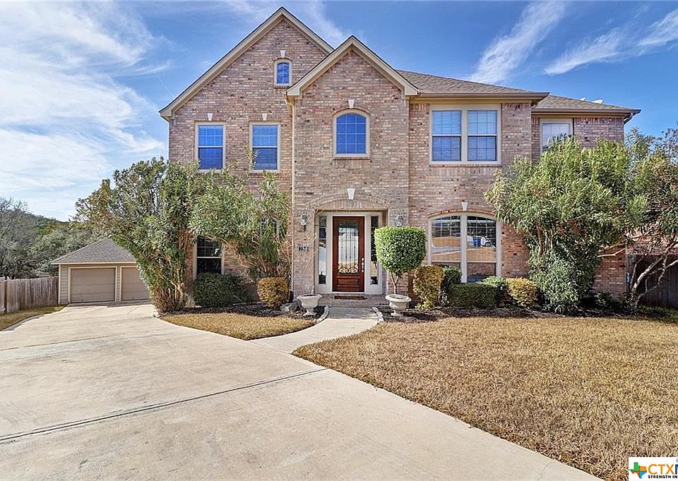 1st image of 2360 Oak Willow