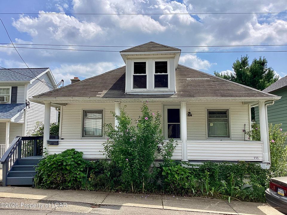 1st image of 105 Diamond St