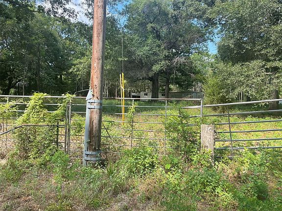 2nd image of 220 Bitter Creek Dr