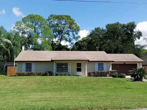 2nd image of 450 Vincent Dr