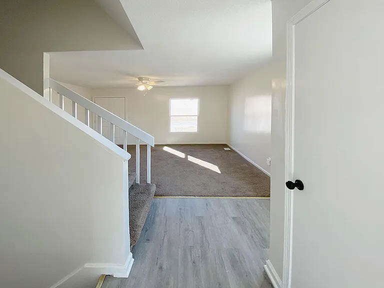 1415 La Chateau Dr — Photo 7