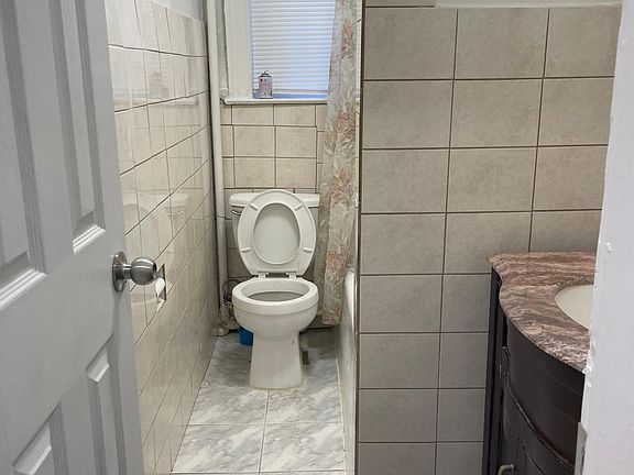 3rd image of 958 E 228th St #A
