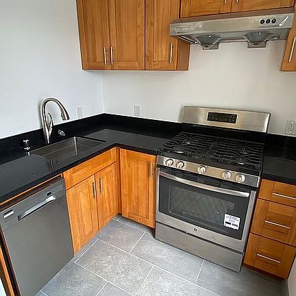4th image of 405 Union St APT 3