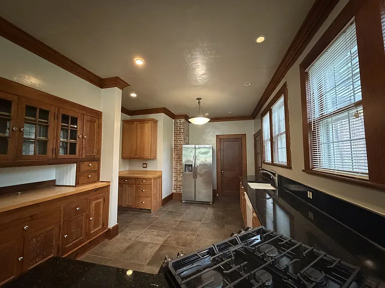 1012 Fitzpatrick Ave — Photo 3