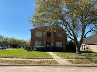 8302 Diamond Way Ct, Pearland, TX 77584