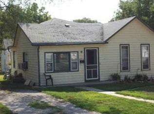 622 S 9th St, Beatrice, NE 68310