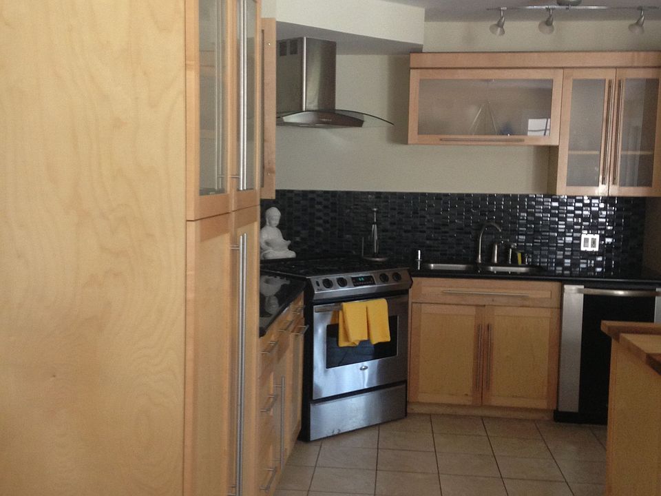 1st image of 909 Bunbury Dr