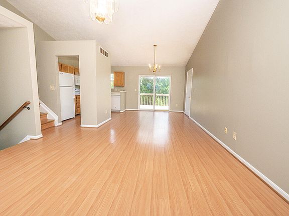 4th image of 2802 Berwood Ln