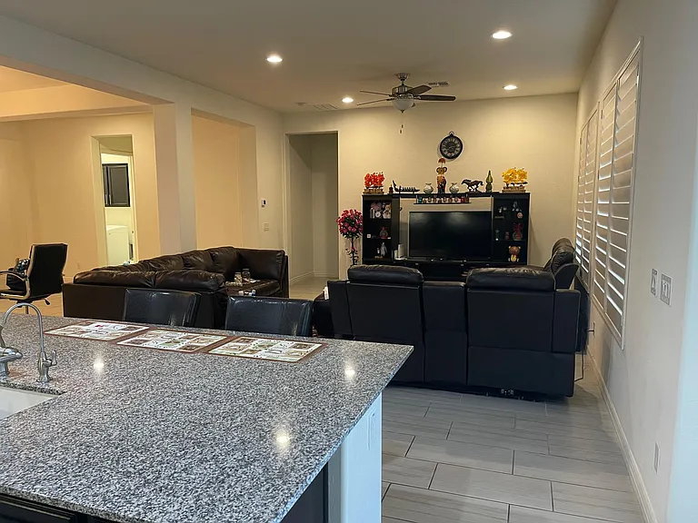 2686 E La Costa Dr — Photo 4