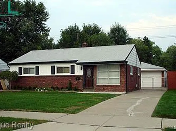 26518 Arlington St, Roseville, MI 48066