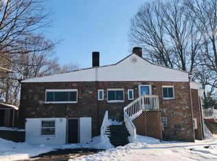 5 Ridgeway Rd, Kent Lakes, NY 10512