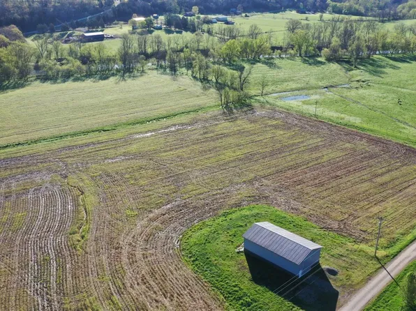 13 Peterson Rd, Peebles, OH 45660