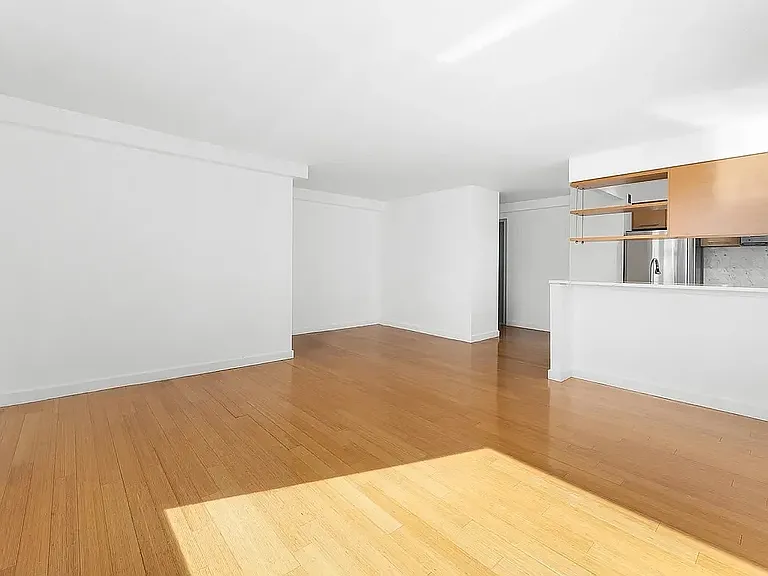 100 W 39th St #38D — Photo 7
