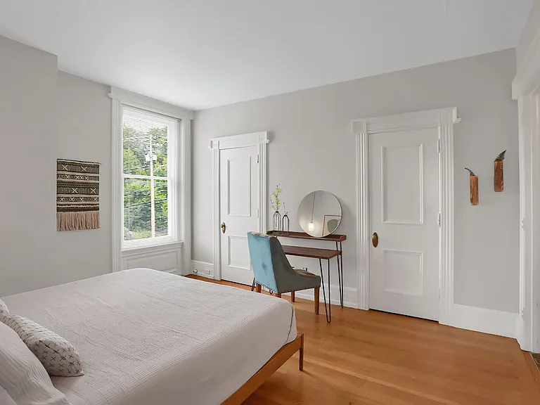254 N Allegheny St — Photo 4