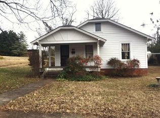 103 S Johnson St, Walhalla, SC 29691
