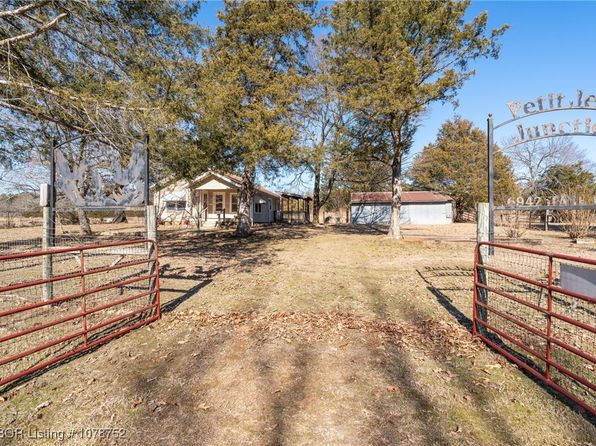 6942 Tate Rd, Booneville, AR 72927