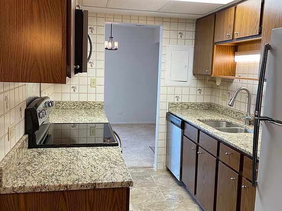 5th image of 6340 Americana Dr APT 1012
