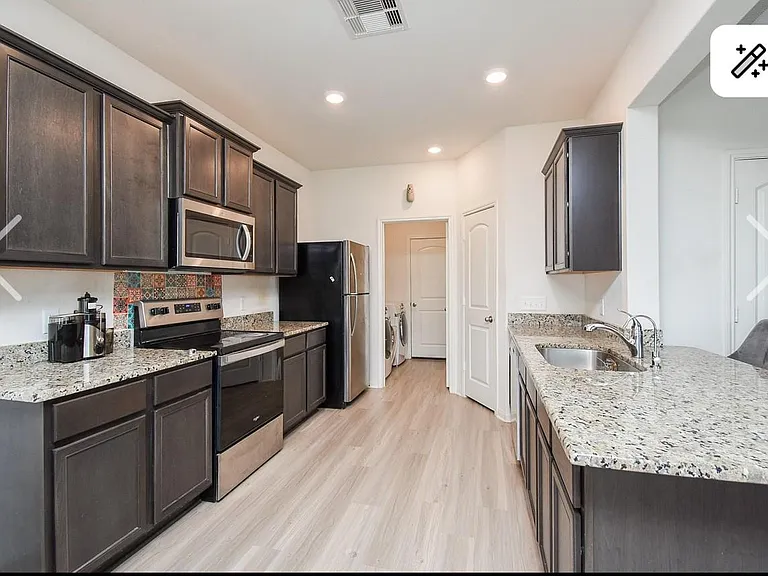 305 Elm Patch Dr — Photo 8
