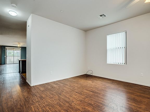 5th image of 1433 N Darlene Pl