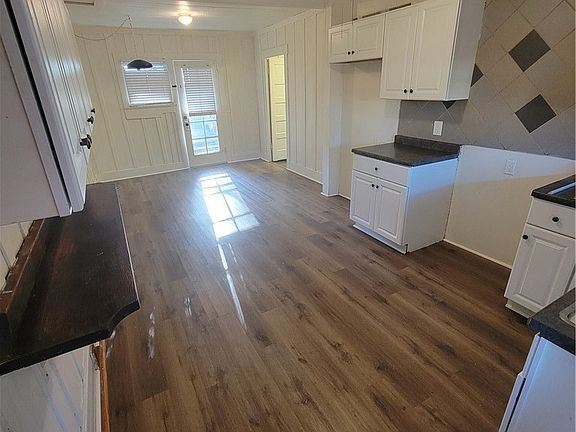 3rd image of 6034 Washington Ave