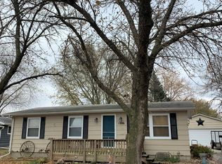 1306 N 7th St, Clear Lake, IA 50428