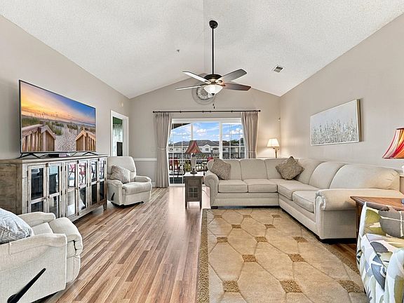 3rd image of 4846 Carnation Circle #305
