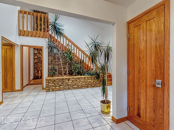 4th image of 131 Miller Rd
