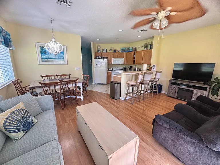 8423 Mulligan Cir — Photo 5