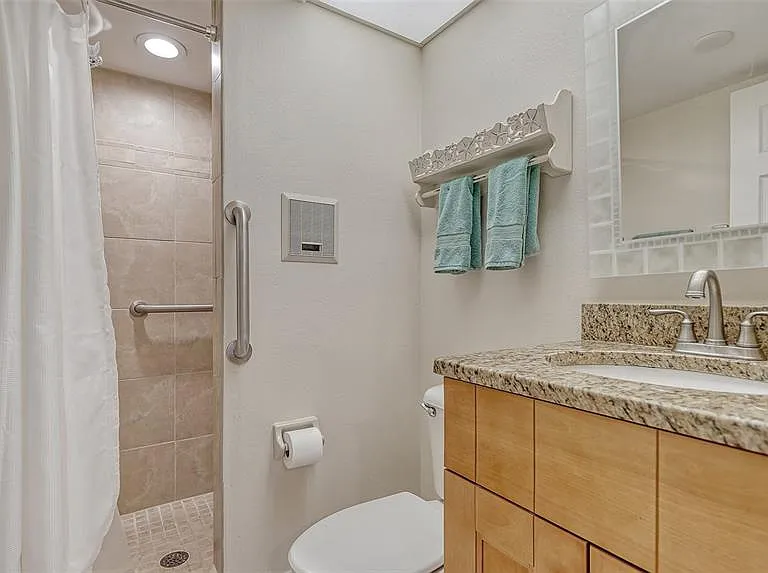 835 S Osprey Ave #201 — Photo 26