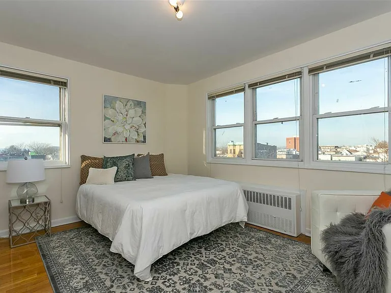 154 Bowers St #5A — Photo 9