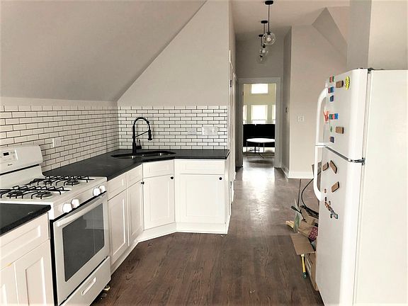 2nd image of 233 N Taylor Ave #3