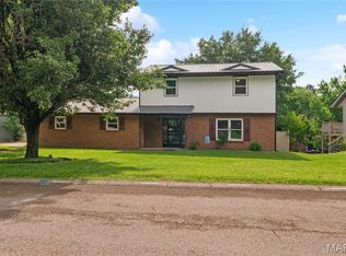 1939 Grandview Dr, Cape Girardeau, MO 63701