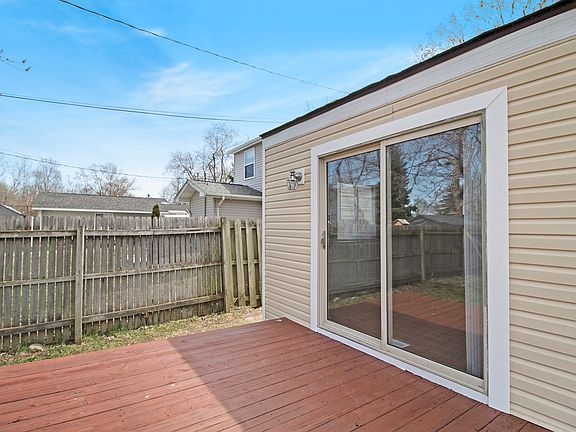 3rd image of 4030 Chenlot Ln