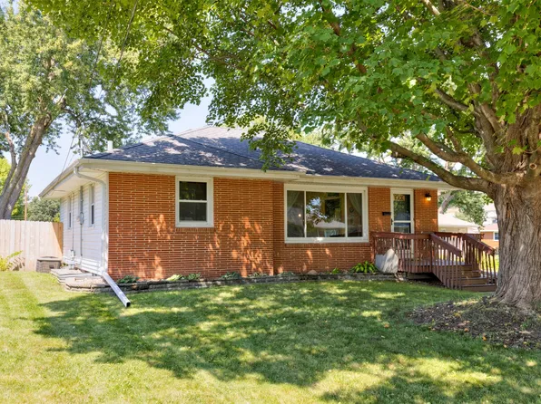 3211 Lindlavista Way, Des Moines, IA 50310
