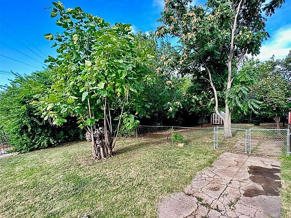 4th image of 1121 N McKinley Ave #26