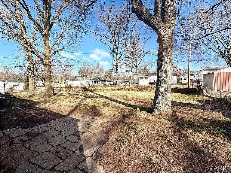 1033 Bakewell Dr — Photo 17