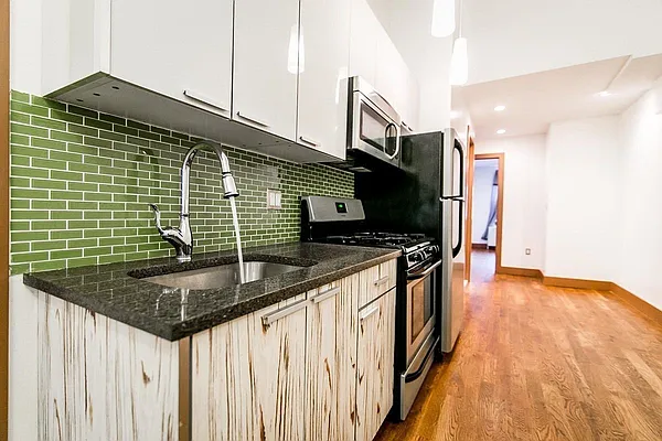 Rented by Nooklyn NYC LLC | media 12