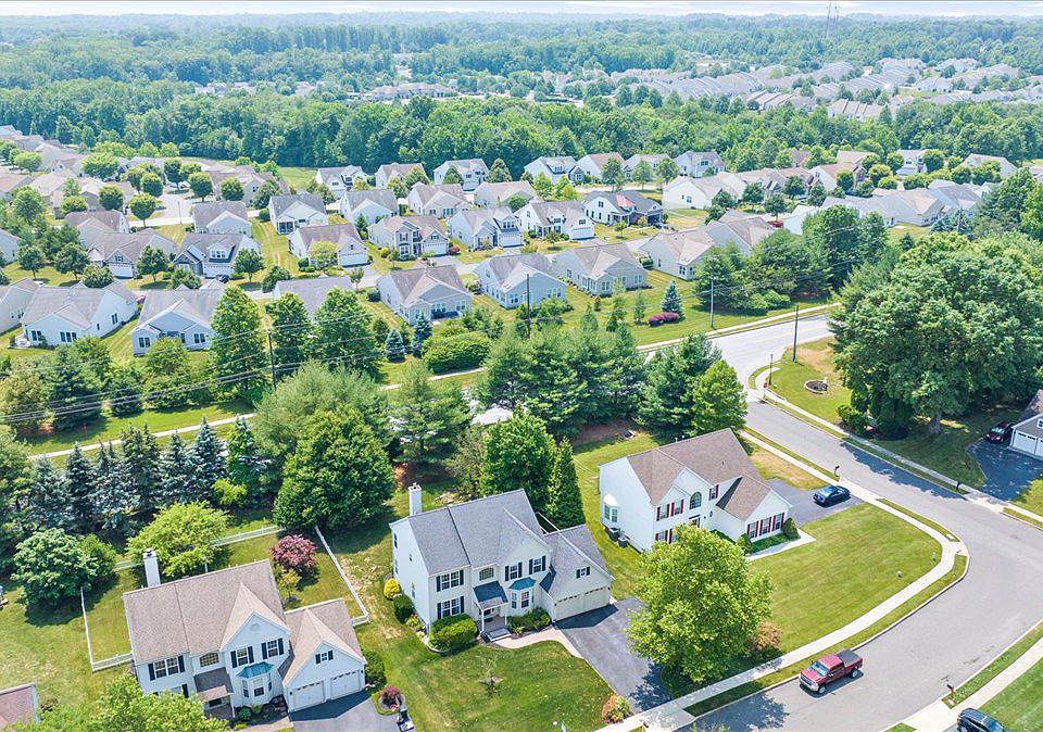 93 Overlook Cir, Valley, PA 19060 Zillow