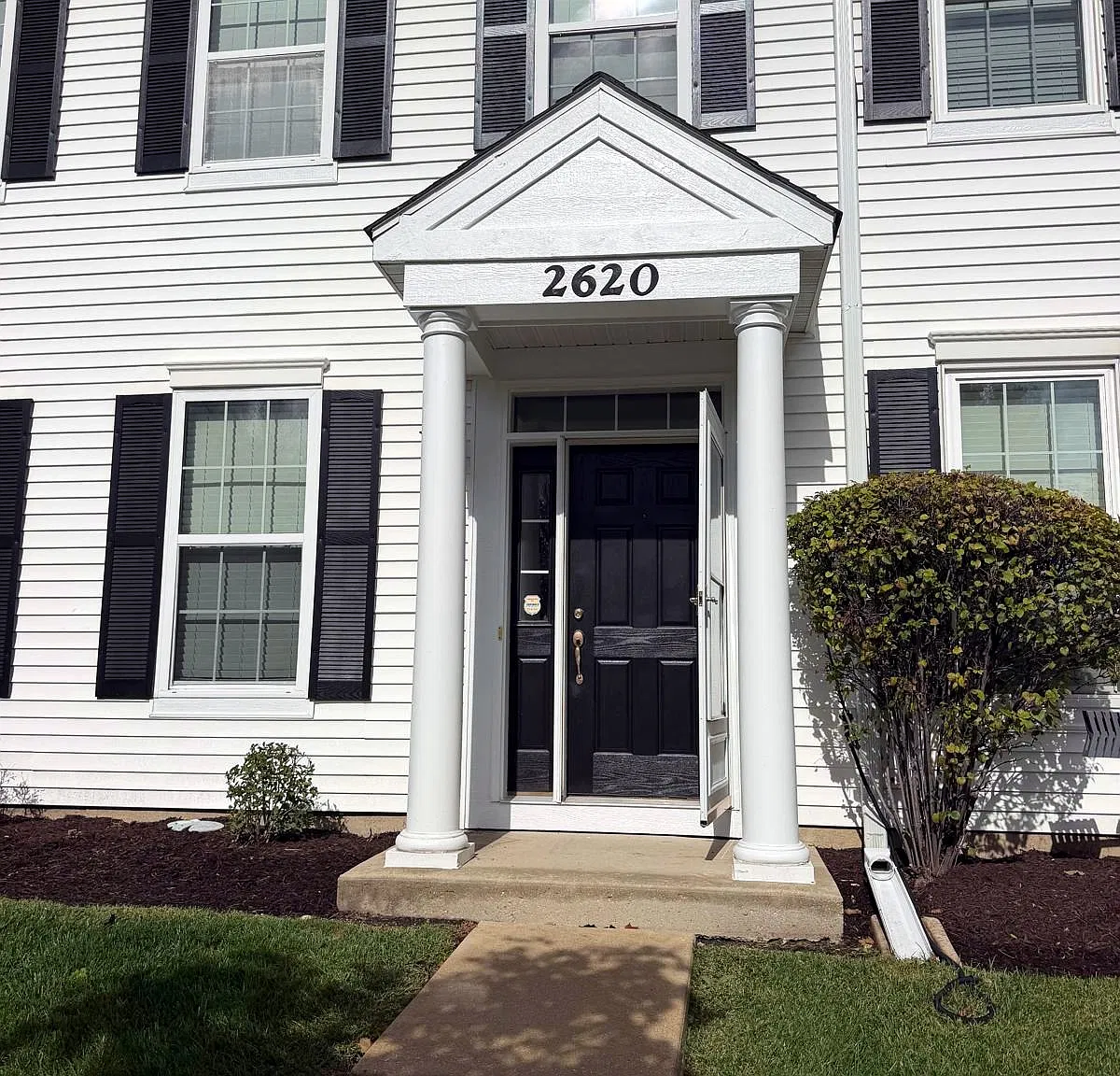 3 bed, 2.5 bath, 1532 sqft, $2,700 — Photo 1