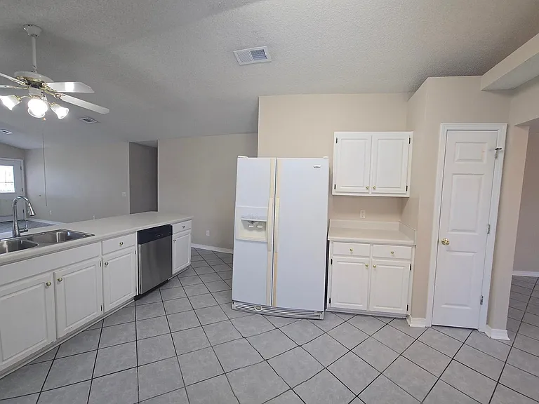 418 Pristine Water Ln — Photo 5