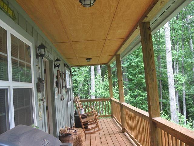 2nd image of 270 Roaring Creek Ln