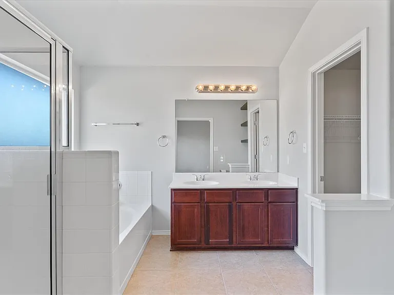4504 Tiddle Ln — Photo 19